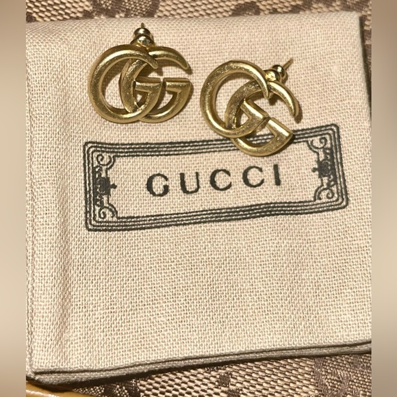 LOW START 3 Authentic Gucci Earring’s Classic GG design full inclusion! - Picture 8 of 9